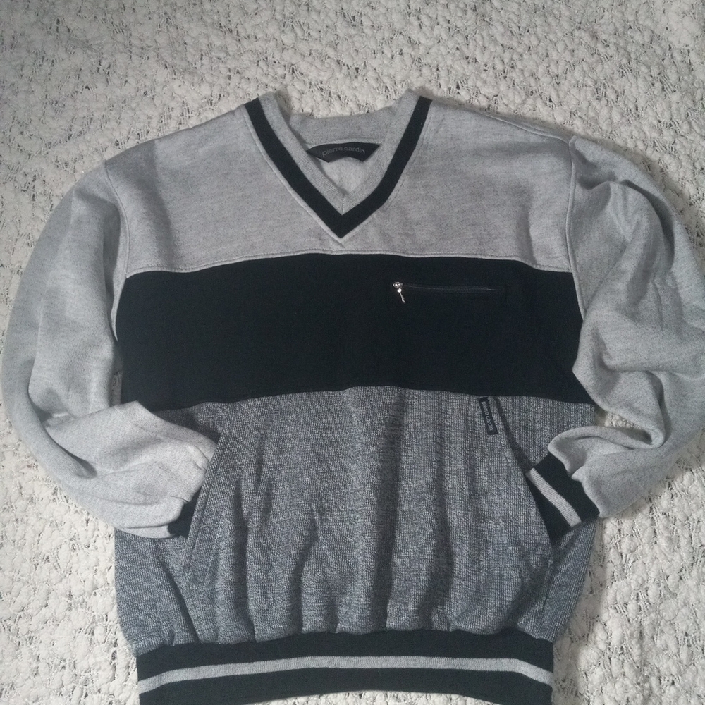 Men's Pierre Cardin Classic Gray and Black V-Neck Sweater Size M